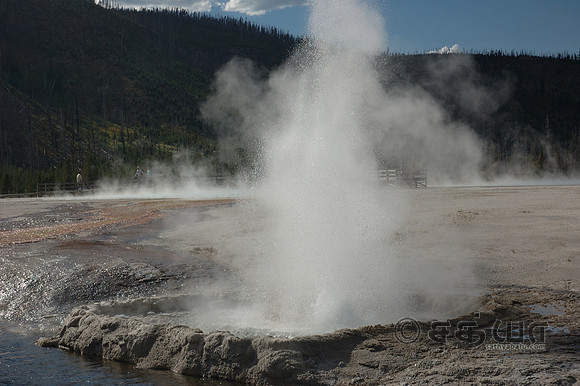 Black Sand Basin - Cliff Geyser
