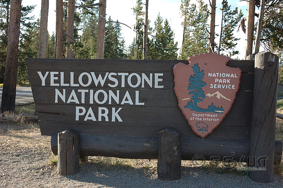 Yellowstone National Park entrance