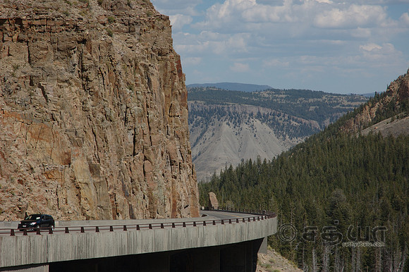 Scenery - Golden Gate @ Yellowstone